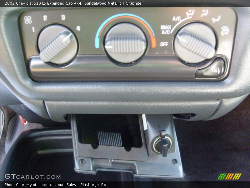 Sandalwood Metallic / Graphite 2003 Chevrolet S10 LS Extended Cab 4x4