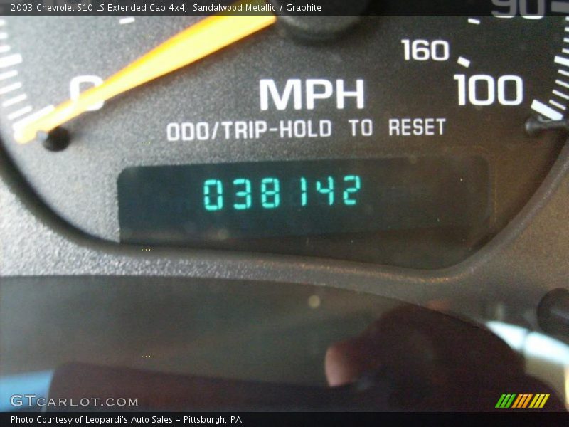 Sandalwood Metallic / Graphite 2003 Chevrolet S10 LS Extended Cab 4x4