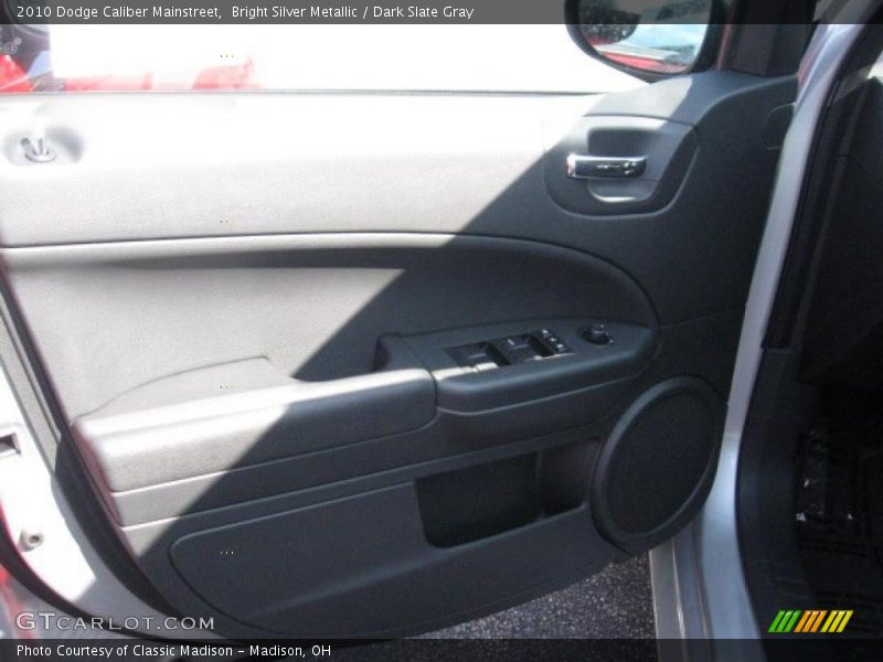 Bright Silver Metallic / Dark Slate Gray 2010 Dodge Caliber Mainstreet