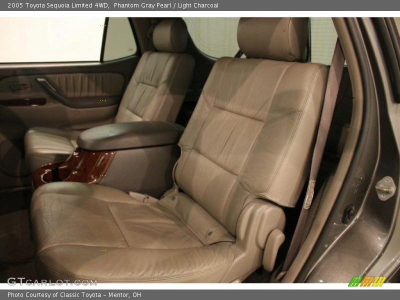 Phantom Gray Pearl / Light Charcoal 2005 Toyota Sequoia Limited 4WD