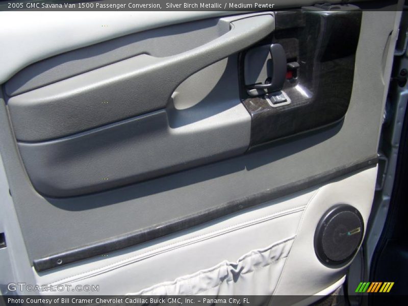 Silver Birch Metallic / Medium Pewter 2005 GMC Savana Van 1500 Passenger Conversion