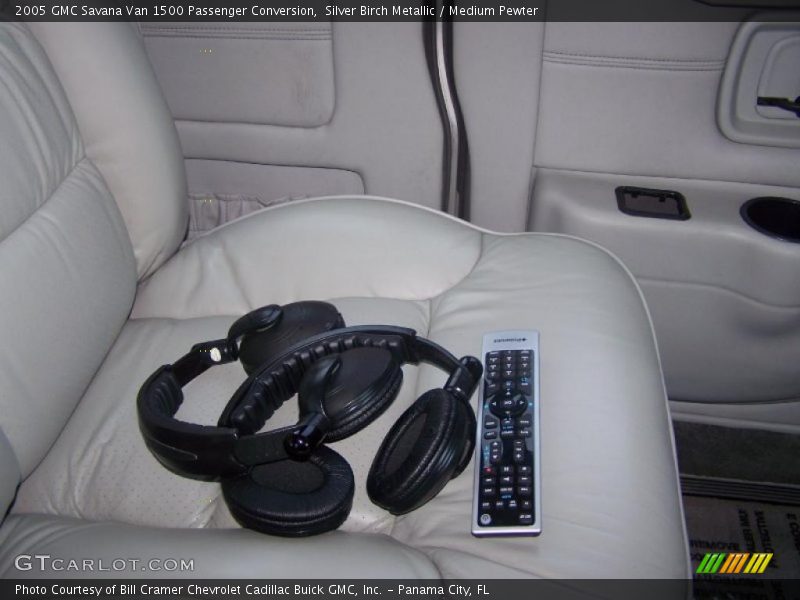 Silver Birch Metallic / Medium Pewter 2005 GMC Savana Van 1500 Passenger Conversion