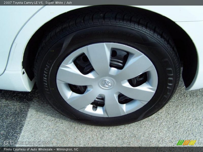 Super White / Ash 2007 Toyota Camry LE V6
