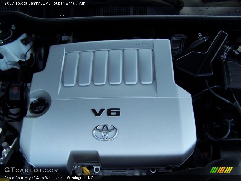 Super White / Ash 2007 Toyota Camry LE V6