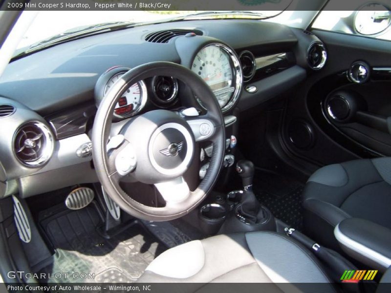 Pepper White / Black/Grey 2009 Mini Cooper S Hardtop