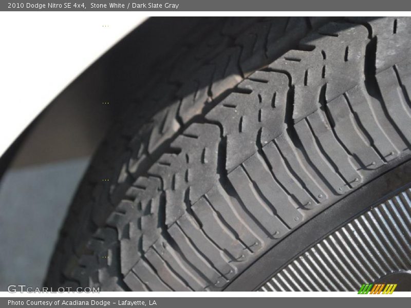 Stone White / Dark Slate Gray 2010 Dodge Nitro SE 4x4