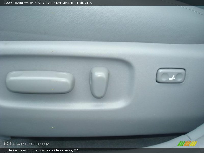Classic Silver Metallic / Light Gray 2009 Toyota Avalon XLS