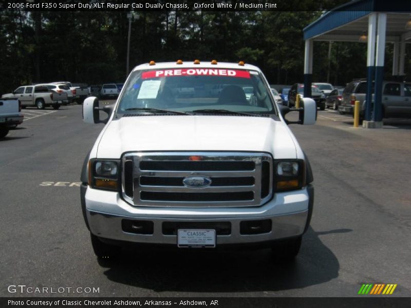 Oxford White / Medium Flint 2006 Ford F350 Super Duty XLT Regular Cab Dually Chassis