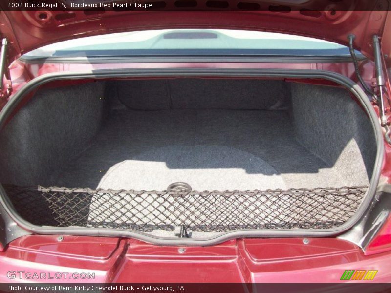 Bordeaux Red Pearl / Taupe 2002 Buick Regal LS