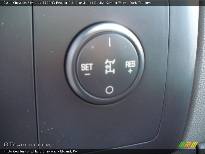 Summit White / Dark Titanium 2011 Chevrolet Silverado 3500HD Regular Cab Chassis 4x4 Dually