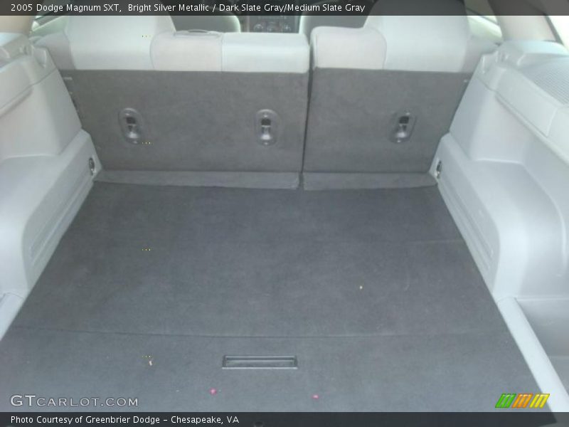 Bright Silver Metallic / Dark Slate Gray/Medium Slate Gray 2005 Dodge Magnum SXT