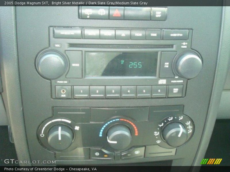Bright Silver Metallic / Dark Slate Gray/Medium Slate Gray 2005 Dodge Magnum SXT