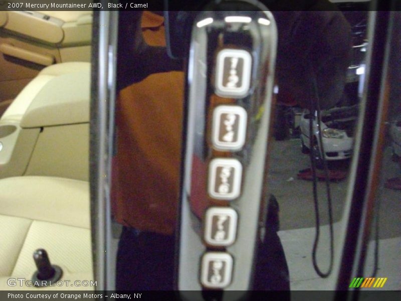 Black / Camel 2007 Mercury Mountaineer AWD