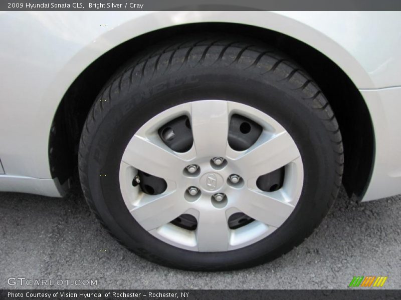 Bright Silver / Gray 2009 Hyundai Sonata GLS