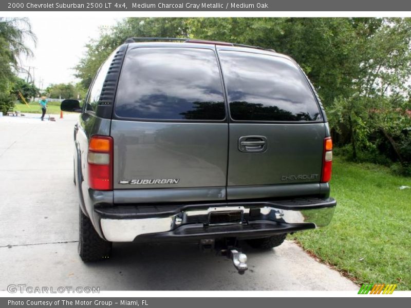 Medium Charcoal Gray Metallic / Medium Oak 2000 Chevrolet Suburban 2500 LT 4x4