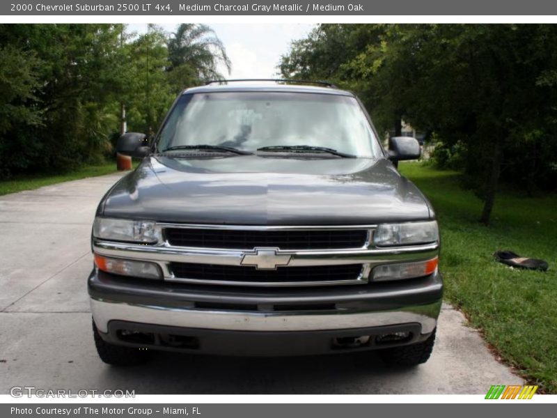 Medium Charcoal Gray Metallic / Medium Oak 2000 Chevrolet Suburban 2500 LT 4x4