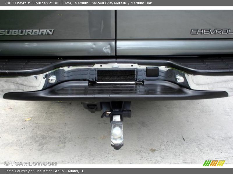 Medium Charcoal Gray Metallic / Medium Oak 2000 Chevrolet Suburban 2500 LT 4x4
