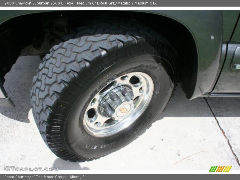 Medium Charcoal Gray Metallic / Medium Oak 2000 Chevrolet Suburban 2500 LT 4x4