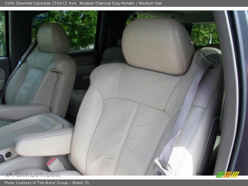 Medium Charcoal Gray Metallic / Medium Oak 2000 Chevrolet Suburban 2500 LT 4x4