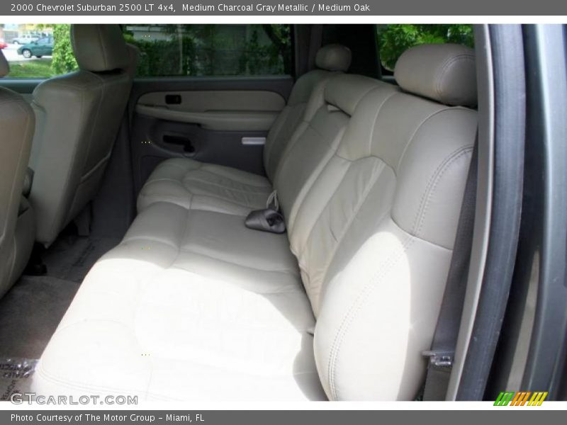 Medium Charcoal Gray Metallic / Medium Oak 2000 Chevrolet Suburban 2500 LT 4x4
