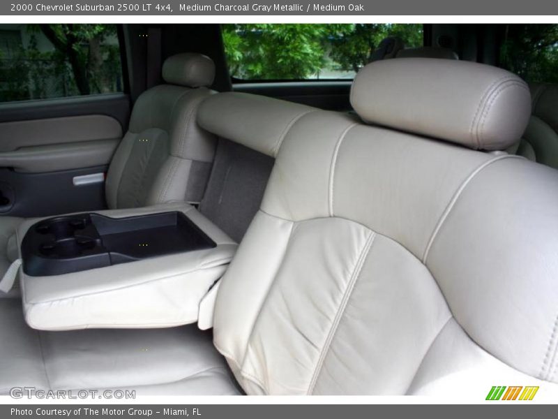 Medium Charcoal Gray Metallic / Medium Oak 2000 Chevrolet Suburban 2500 LT 4x4