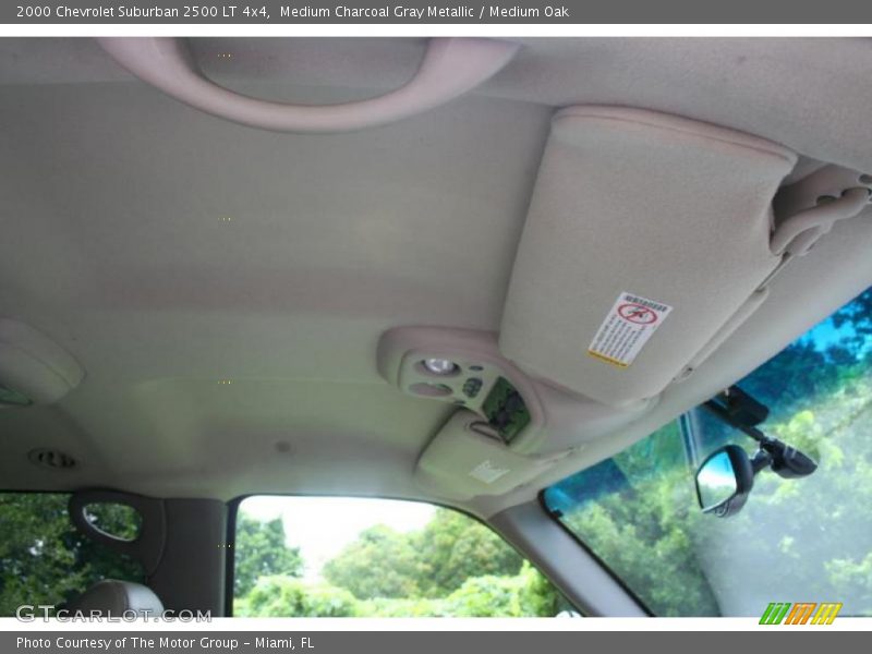 Medium Charcoal Gray Metallic / Medium Oak 2000 Chevrolet Suburban 2500 LT 4x4