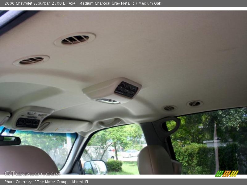 Medium Charcoal Gray Metallic / Medium Oak 2000 Chevrolet Suburban 2500 LT 4x4