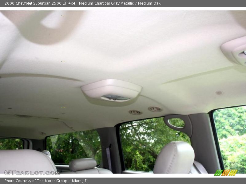 Medium Charcoal Gray Metallic / Medium Oak 2000 Chevrolet Suburban 2500 LT 4x4