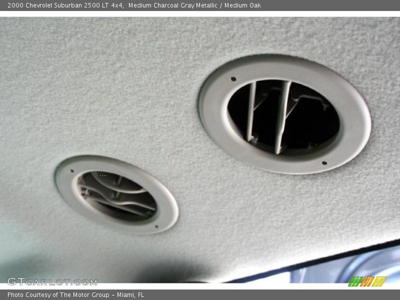 Medium Charcoal Gray Metallic / Medium Oak 2000 Chevrolet Suburban 2500 LT 4x4