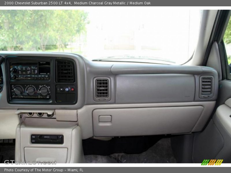 Medium Charcoal Gray Metallic / Medium Oak 2000 Chevrolet Suburban 2500 LT 4x4