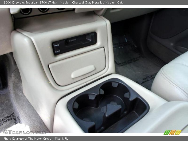 Medium Charcoal Gray Metallic / Medium Oak 2000 Chevrolet Suburban 2500 LT 4x4