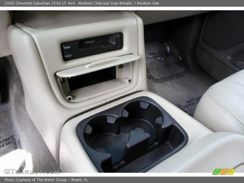 Medium Charcoal Gray Metallic / Medium Oak 2000 Chevrolet Suburban 2500 LT 4x4