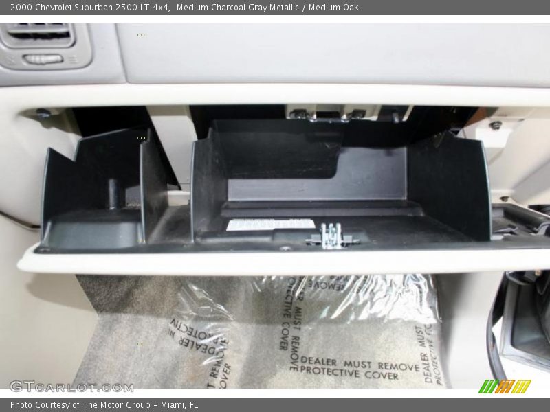 Medium Charcoal Gray Metallic / Medium Oak 2000 Chevrolet Suburban 2500 LT 4x4