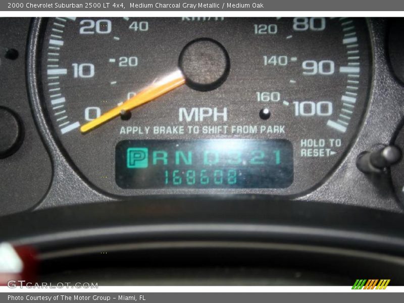 Medium Charcoal Gray Metallic / Medium Oak 2000 Chevrolet Suburban 2500 LT 4x4