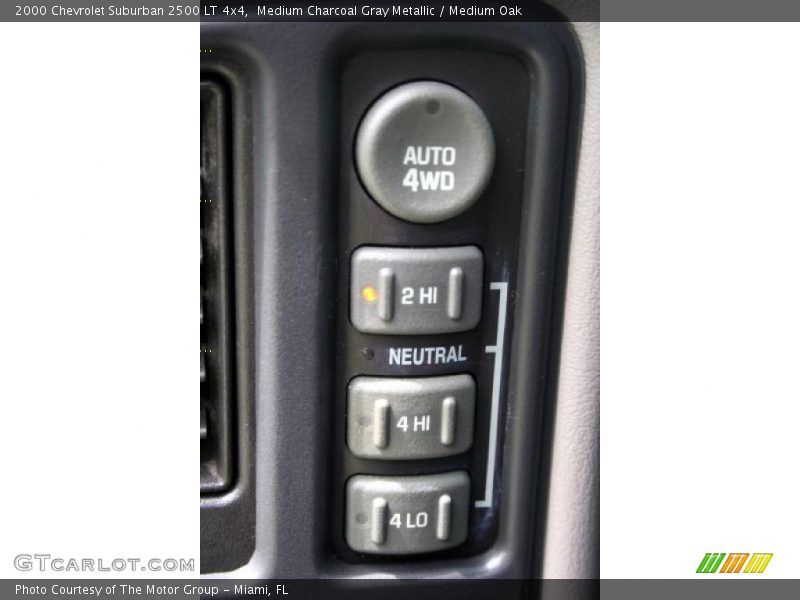 Medium Charcoal Gray Metallic / Medium Oak 2000 Chevrolet Suburban 2500 LT 4x4