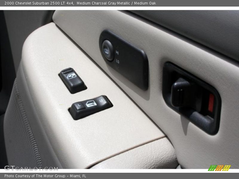 Medium Charcoal Gray Metallic / Medium Oak 2000 Chevrolet Suburban 2500 LT 4x4