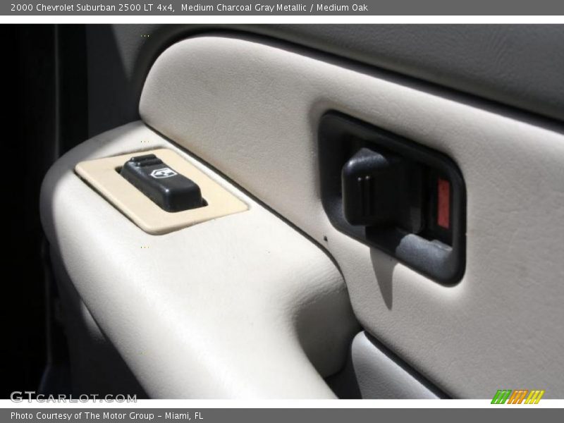 Medium Charcoal Gray Metallic / Medium Oak 2000 Chevrolet Suburban 2500 LT 4x4