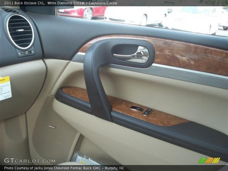 White Diamond Tricoat / Cashmere/Cocoa 2011 Buick Enclave CXL