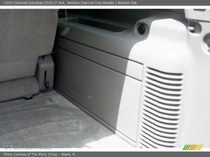 Medium Charcoal Gray Metallic / Medium Oak 2000 Chevrolet Suburban 2500 LT 4x4