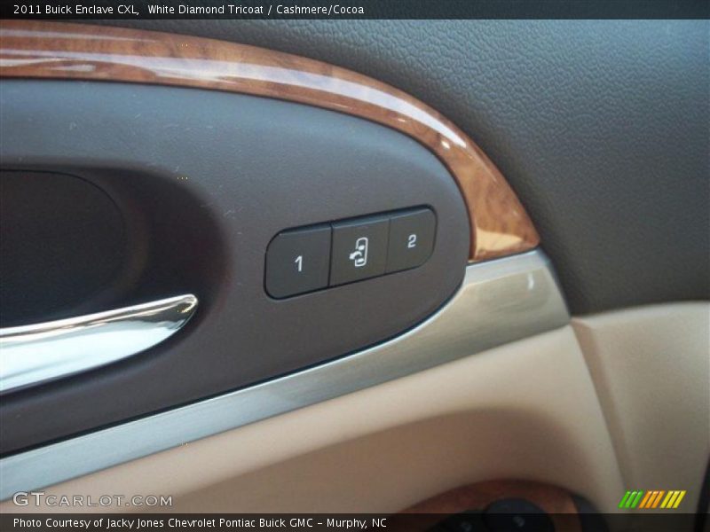 White Diamond Tricoat / Cashmere/Cocoa 2011 Buick Enclave CXL