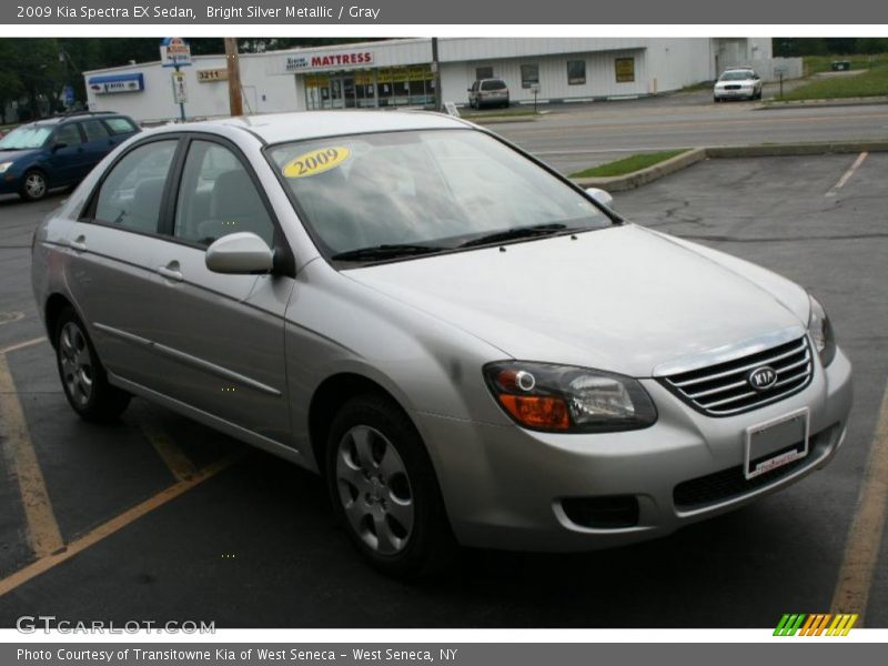 Bright Silver Metallic / Gray 2009 Kia Spectra EX Sedan