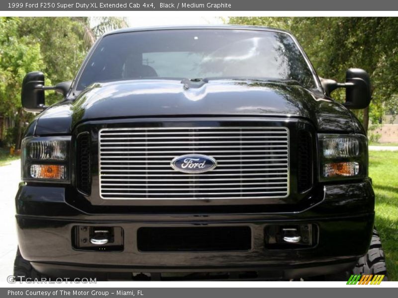 Black / Medium Graphite 1999 Ford F250 Super Duty XL Extended Cab 4x4