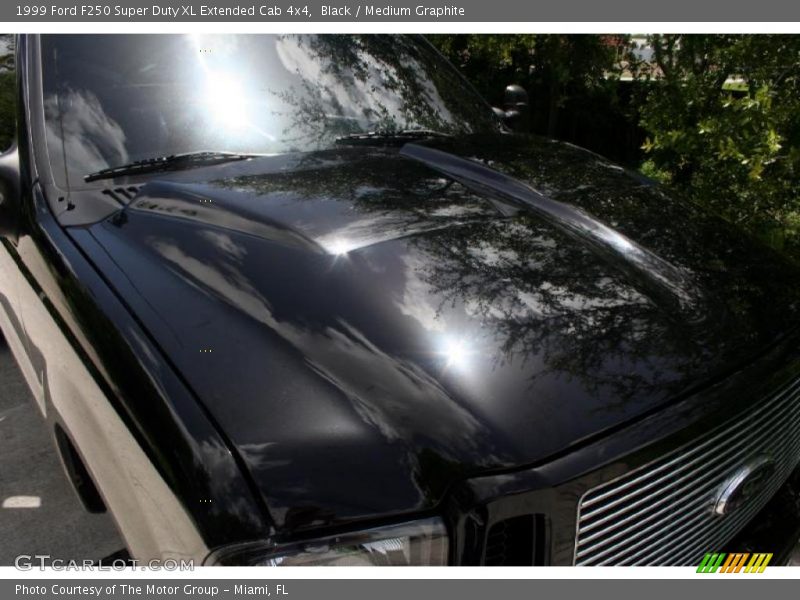 Black / Medium Graphite 1999 Ford F250 Super Duty XL Extended Cab 4x4