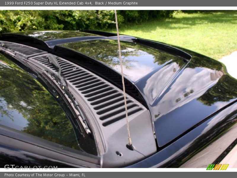 Black / Medium Graphite 1999 Ford F250 Super Duty XL Extended Cab 4x4