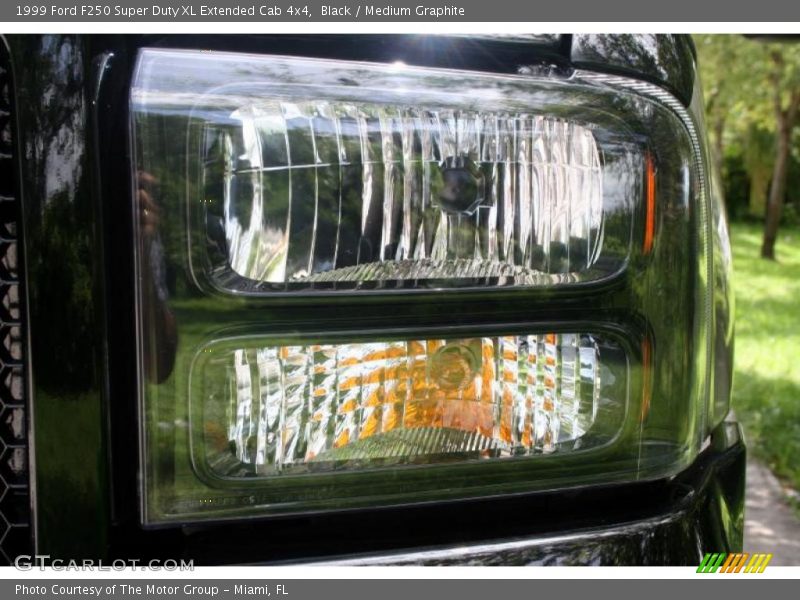 Black / Medium Graphite 1999 Ford F250 Super Duty XL Extended Cab 4x4