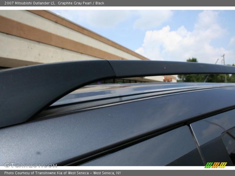 Graphite Gray Pearl / Black 2007 Mitsubishi Outlander LS