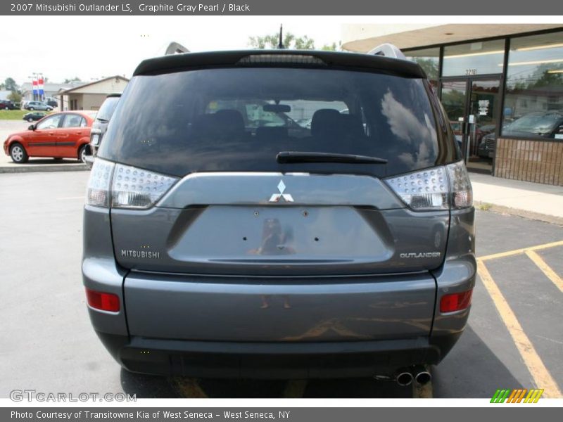 Graphite Gray Pearl / Black 2007 Mitsubishi Outlander LS