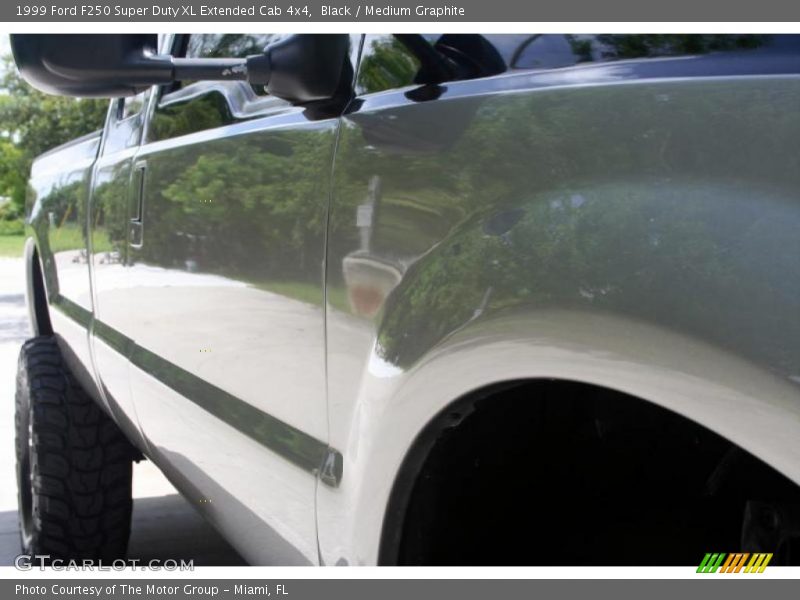 Black / Medium Graphite 1999 Ford F250 Super Duty XL Extended Cab 4x4