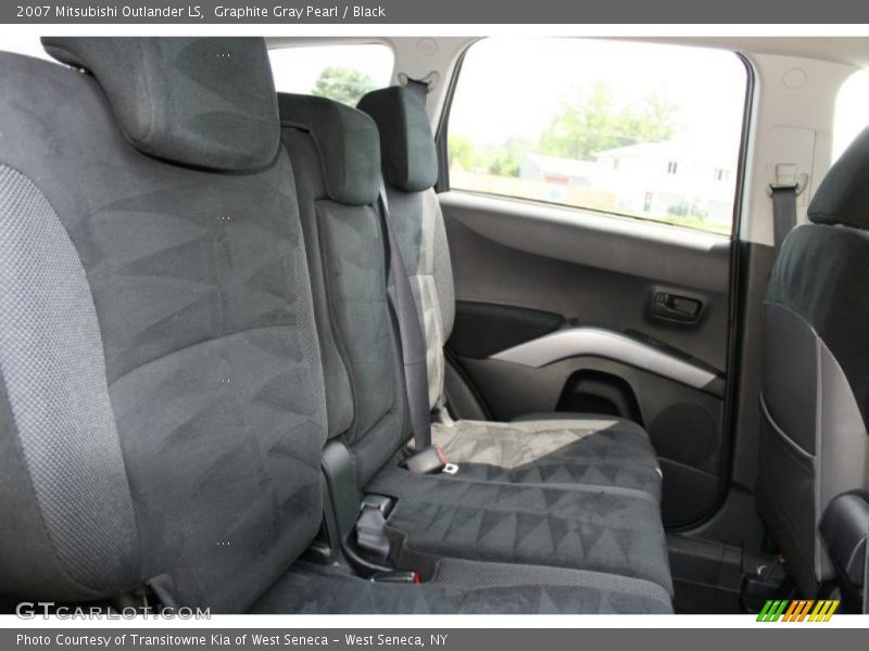 Graphite Gray Pearl / Black 2007 Mitsubishi Outlander LS
