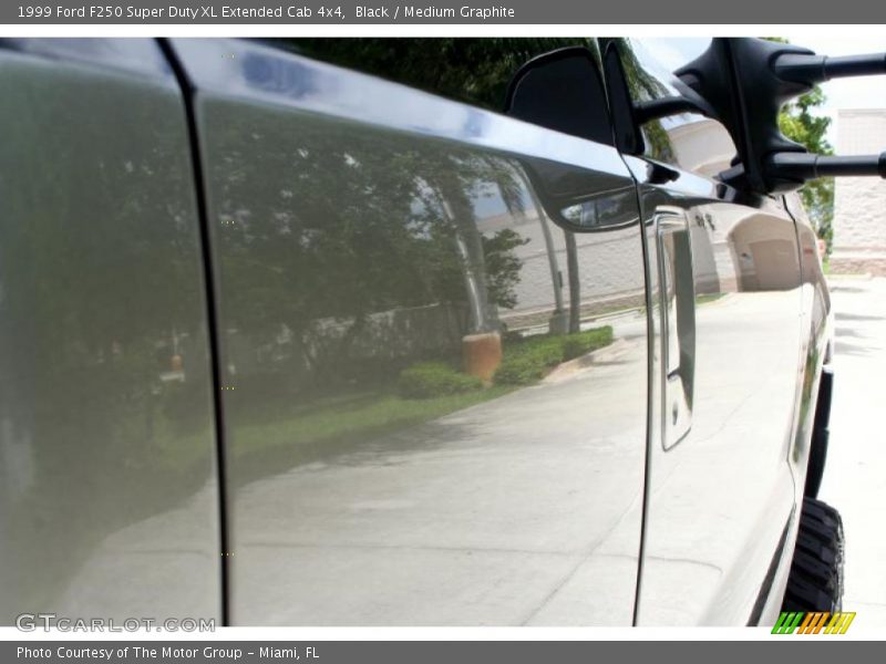Black / Medium Graphite 1999 Ford F250 Super Duty XL Extended Cab 4x4